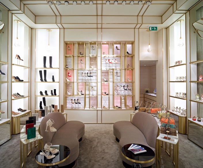 Jimmy choo bond 2025 street